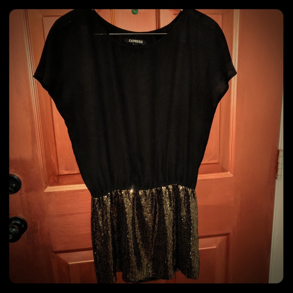 AMAZING Express black and gold sequined dress